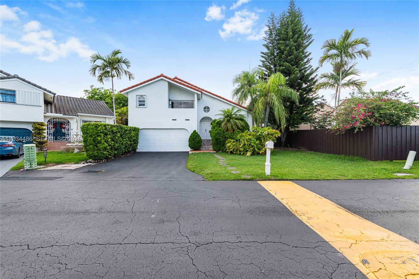 6768 SW 104th Ave