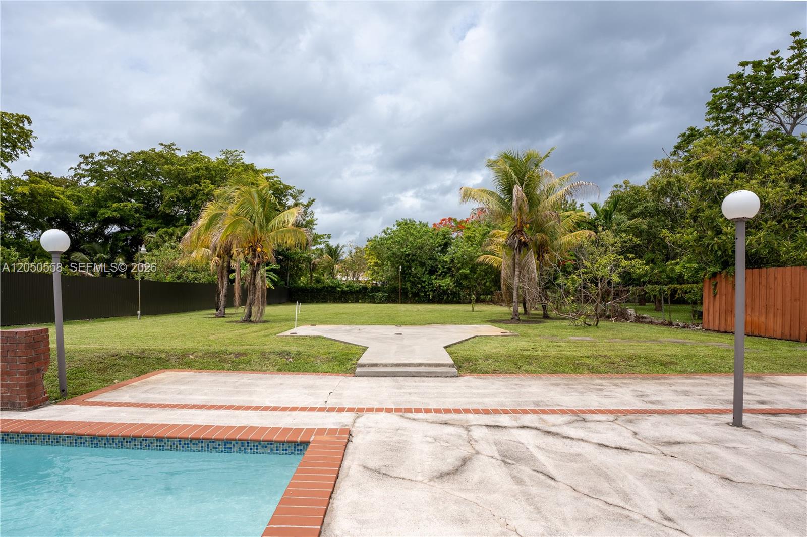 2431 SW 124th Ave