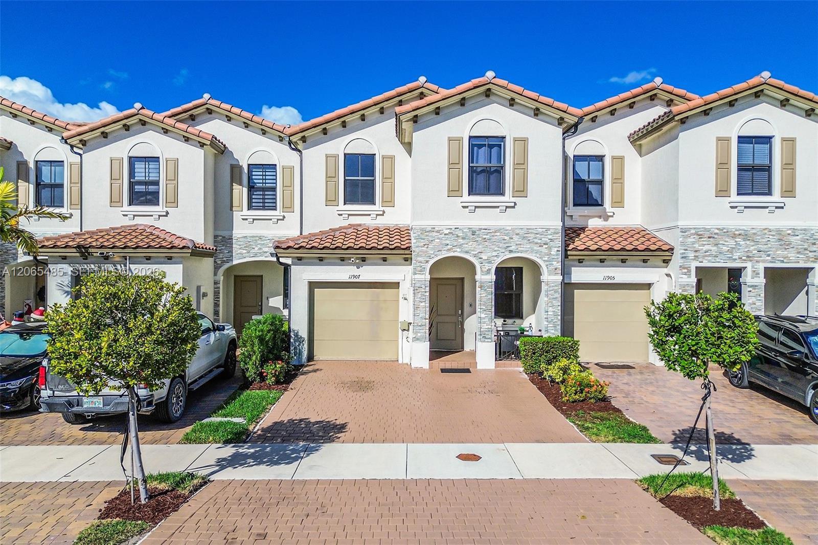 11907 SW 247th Ter