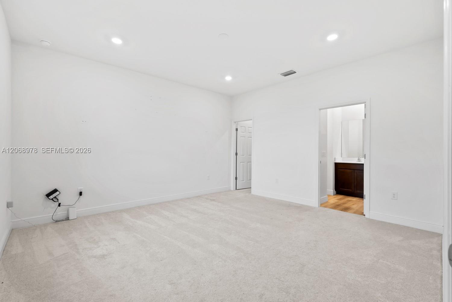 2844 NW 27th