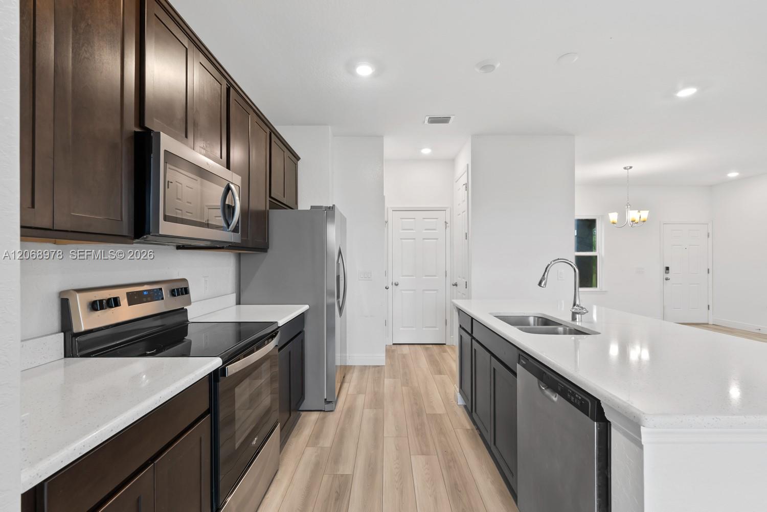 2844 NW 27th