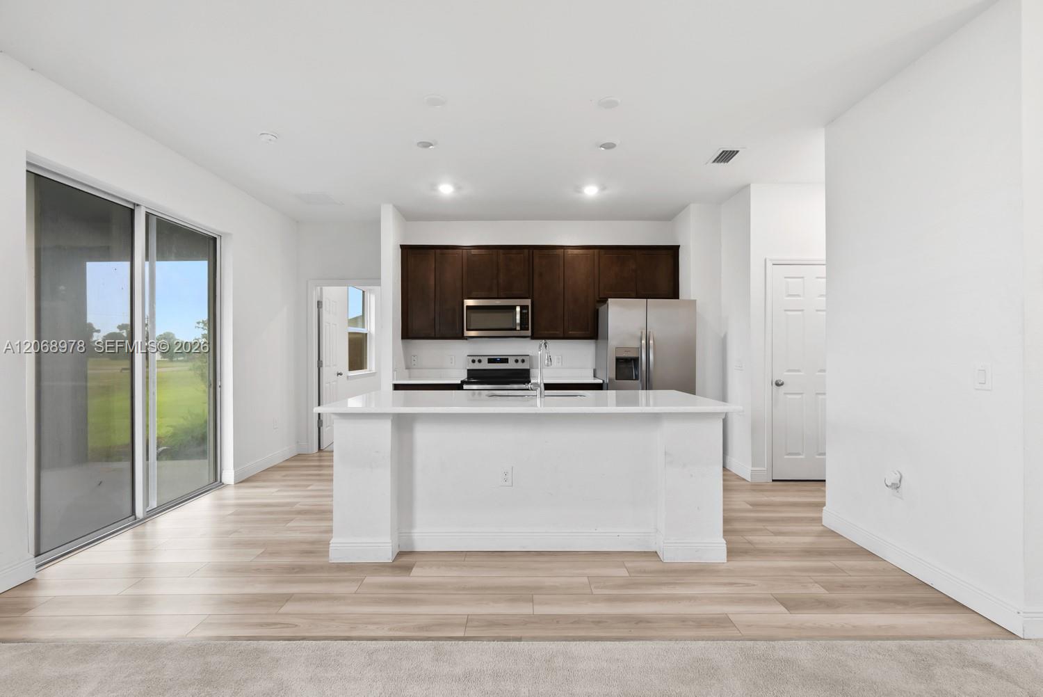 2844 NW 27th