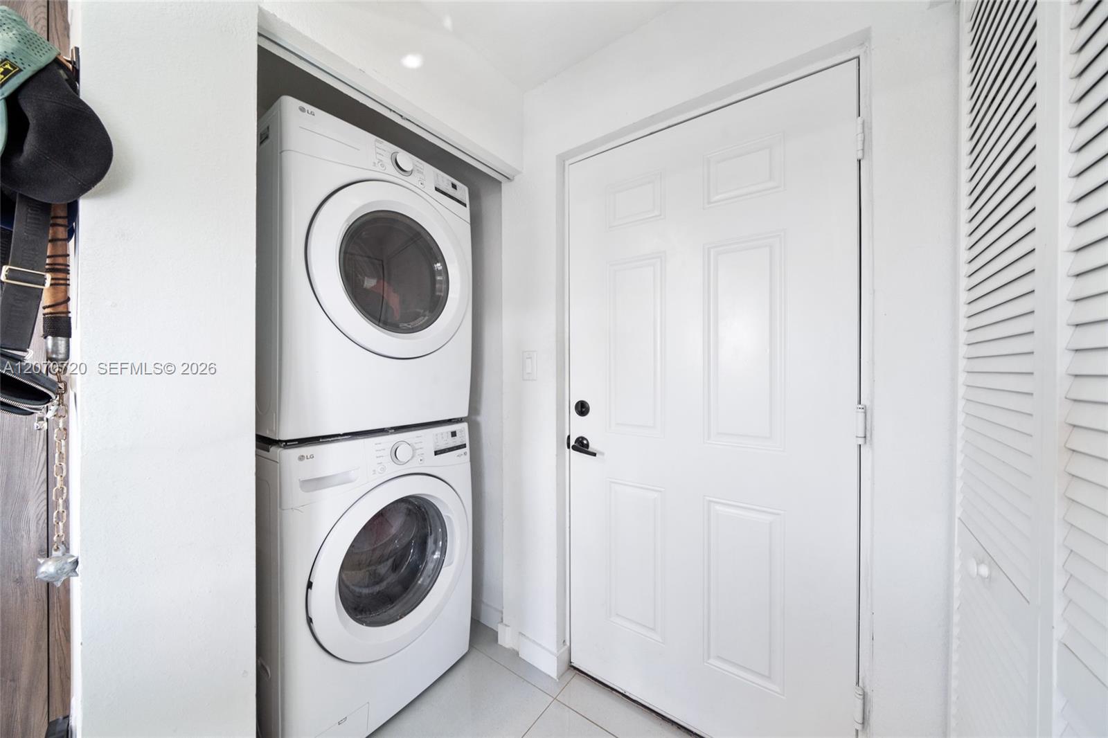 209 NW 13th Pl