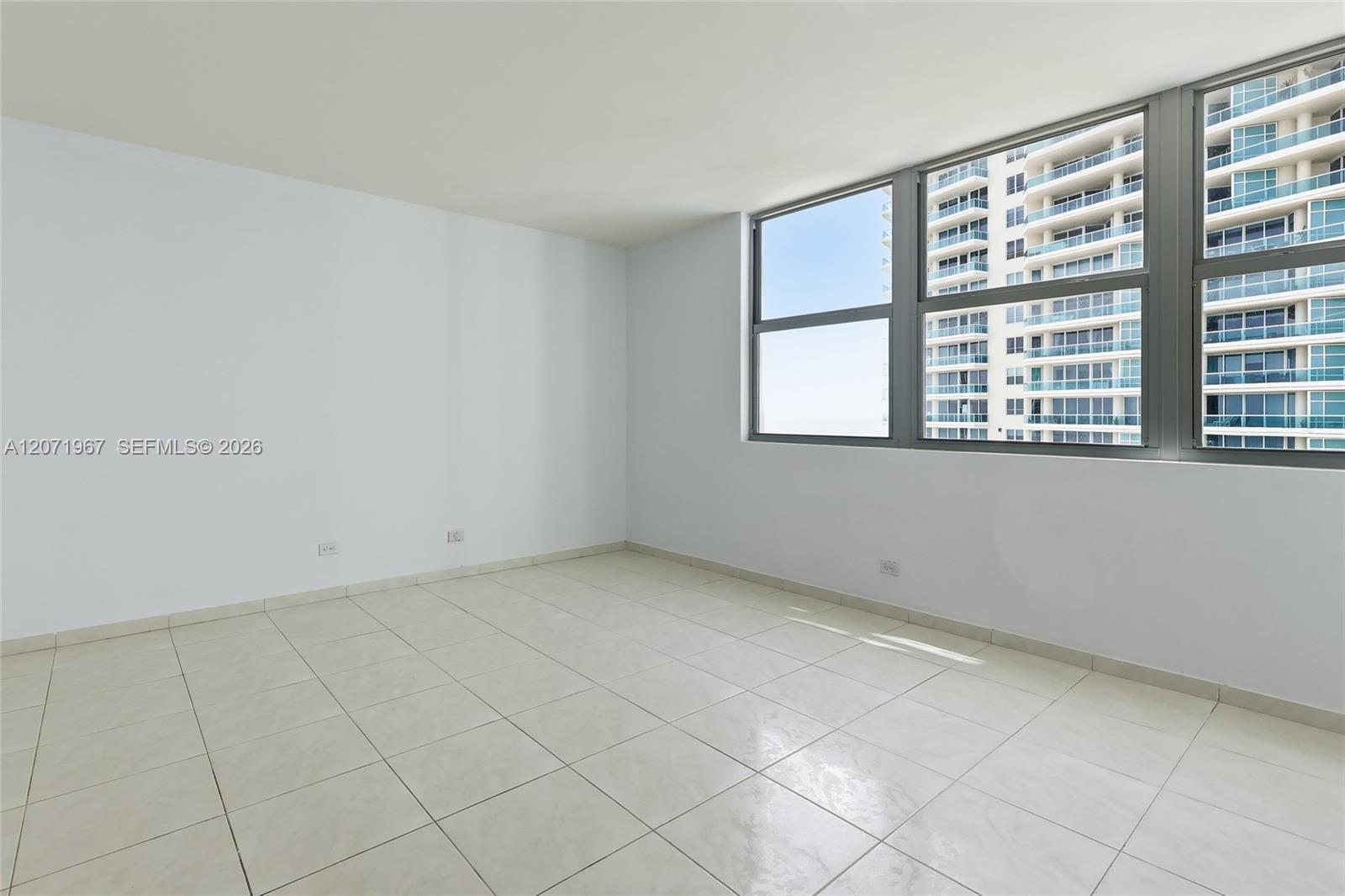 5055 Collins Ave # 11F