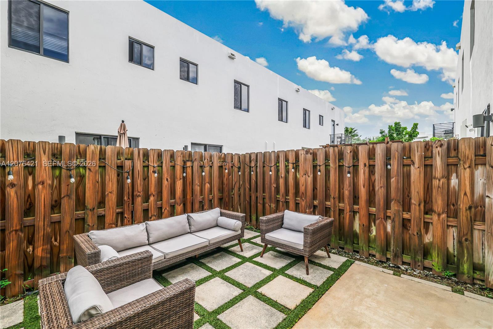 519 SW 91st Pl