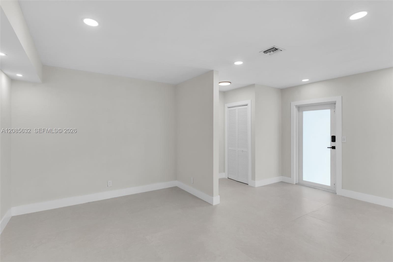 1525 NE 18th Ave