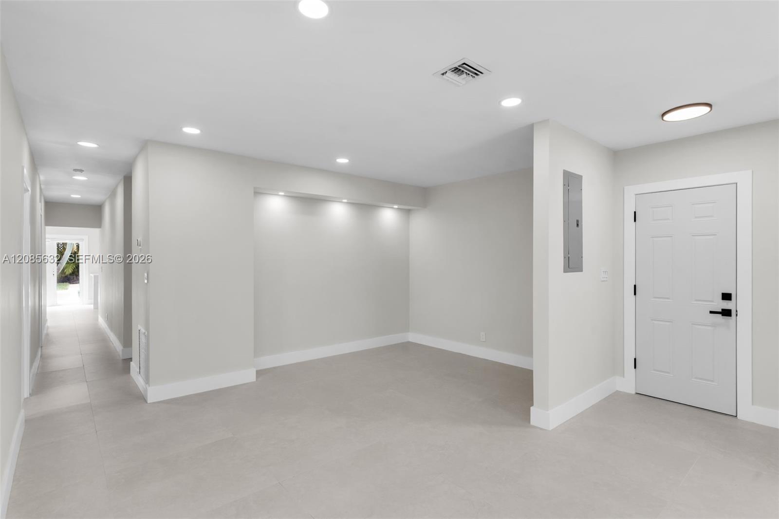 1525 NE 18th Ave