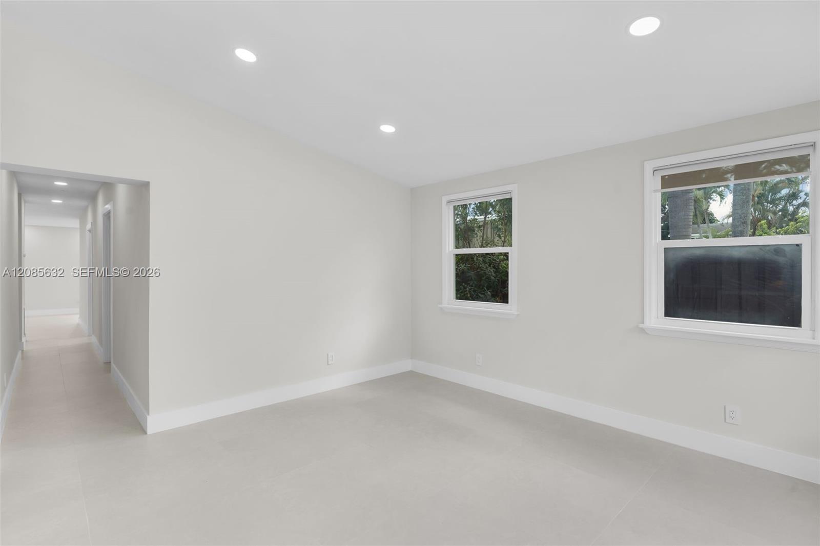 1525 NE 18th Ave