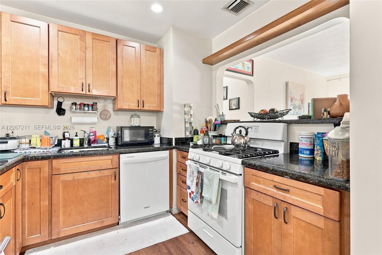 1055 NE 121st St # 1055