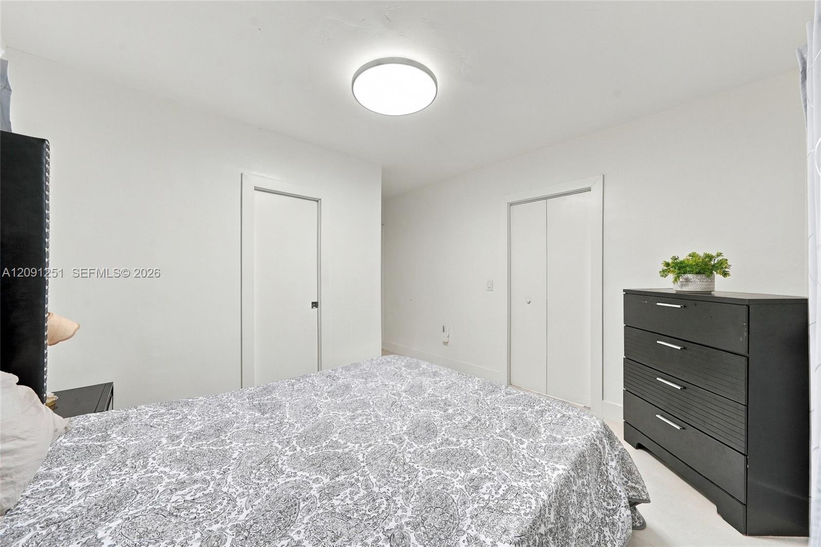 1055 NE 144th St