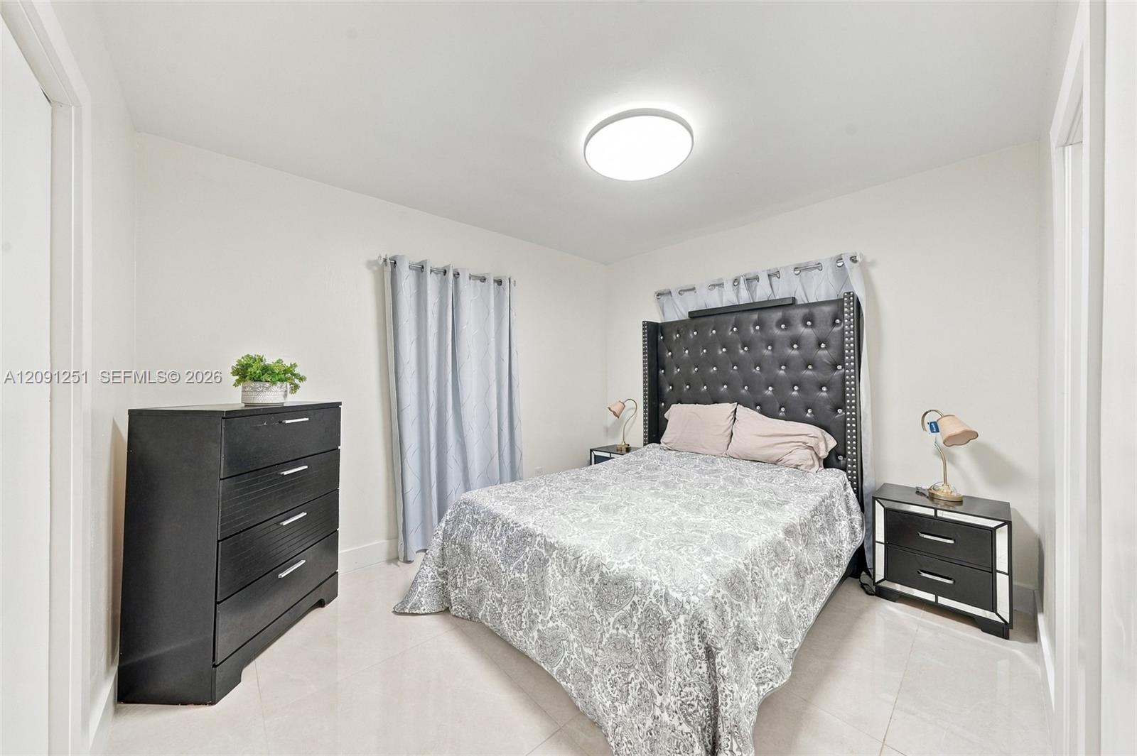 1055 NE 144th St