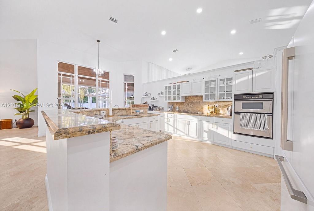 5750 SW 67th Ave