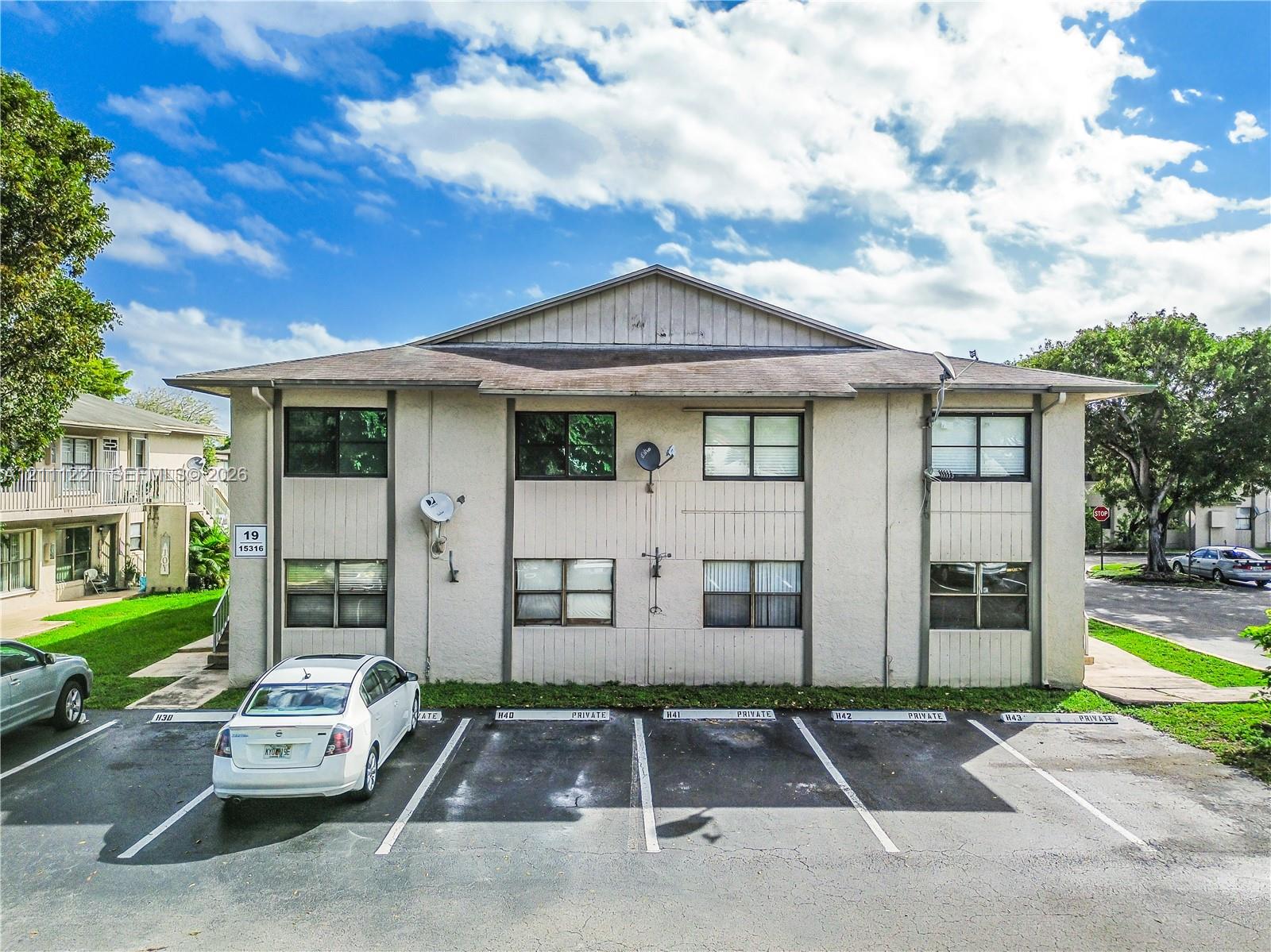 15316 SW 72nd St # 21 Unit: 19-21