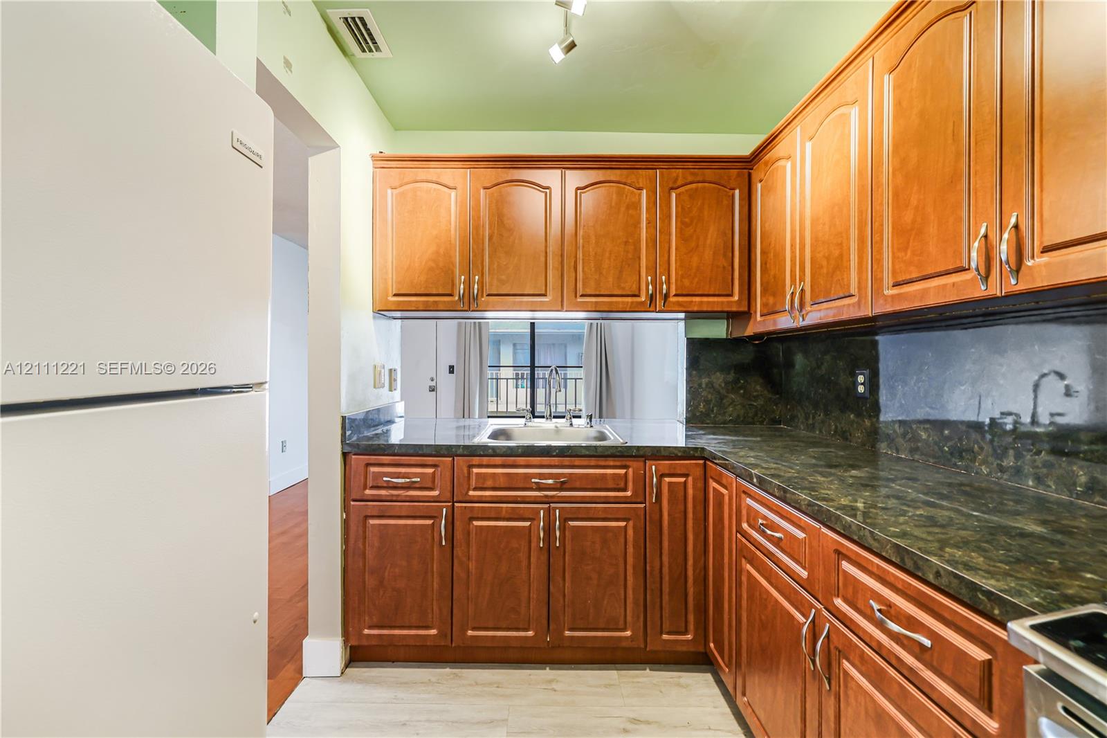 15316 SW 72nd St # 21 Unit: 19-21
