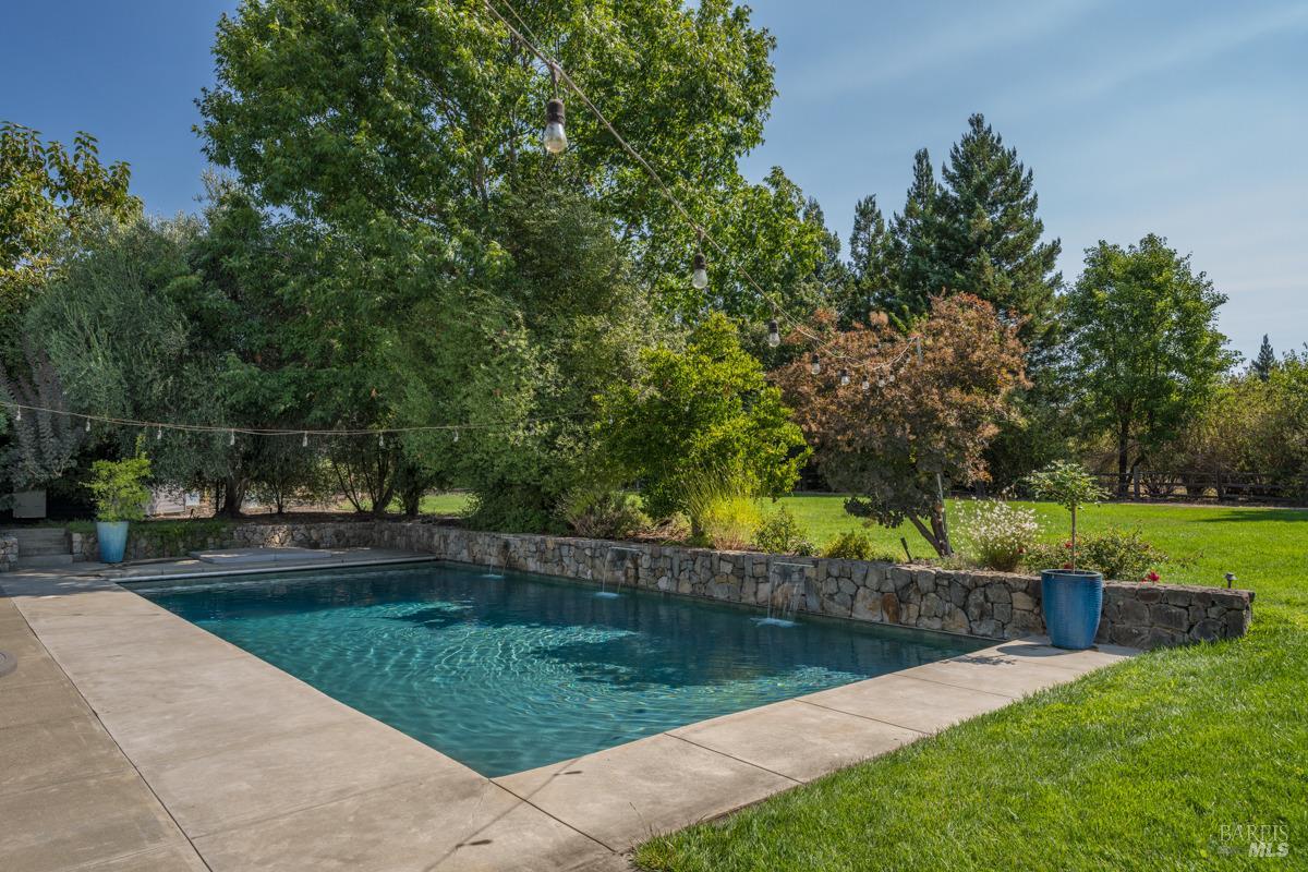 1250 Lovall Valley Rd