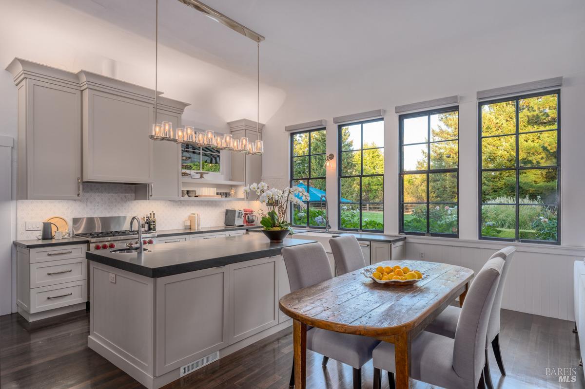 1250 Lovall Valley Rd