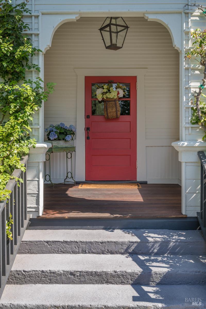 1250 Lovall Valley Rd