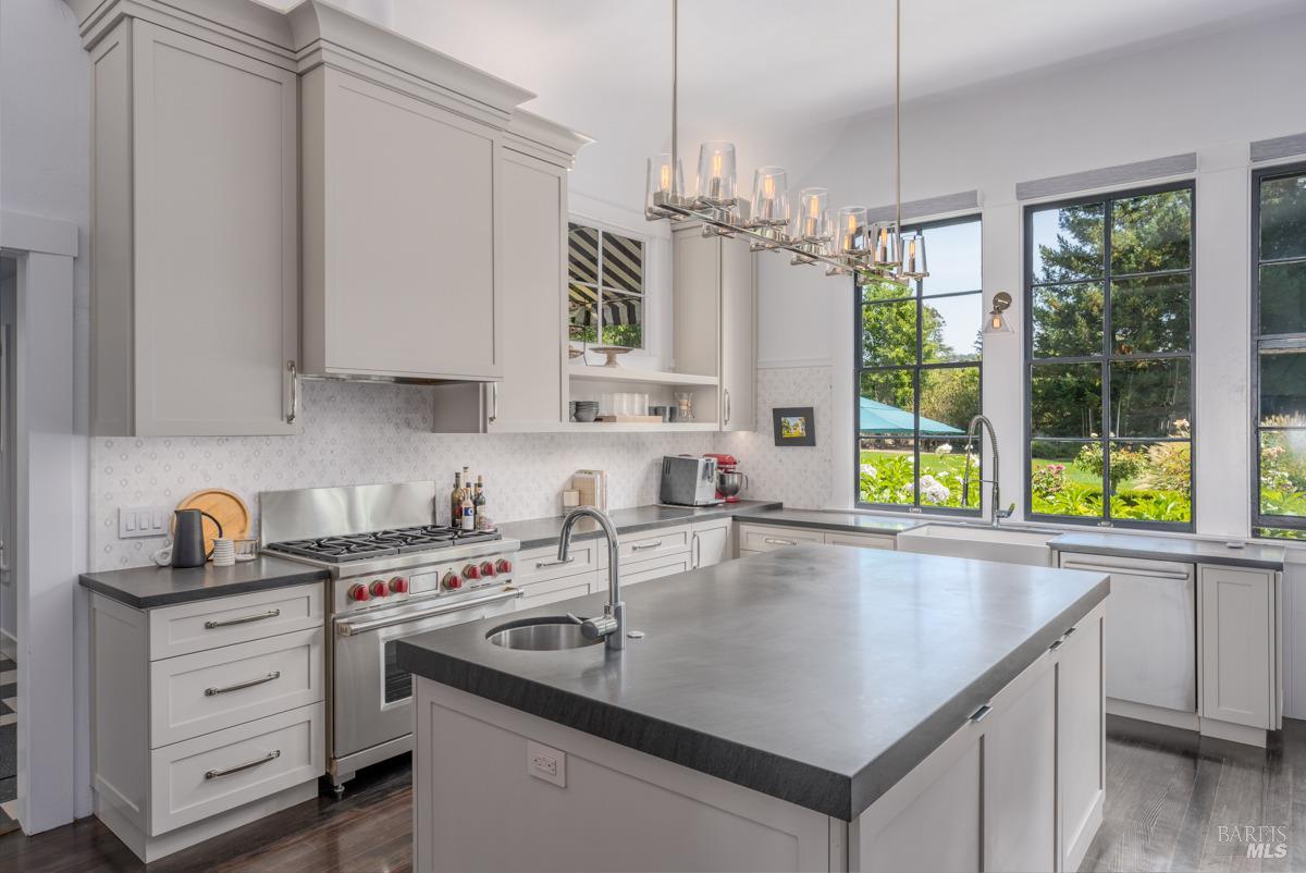 1250 Lovall Valley Rd