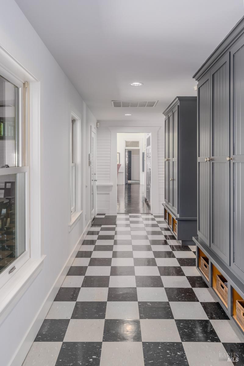 1250 Lovall Valley Rd