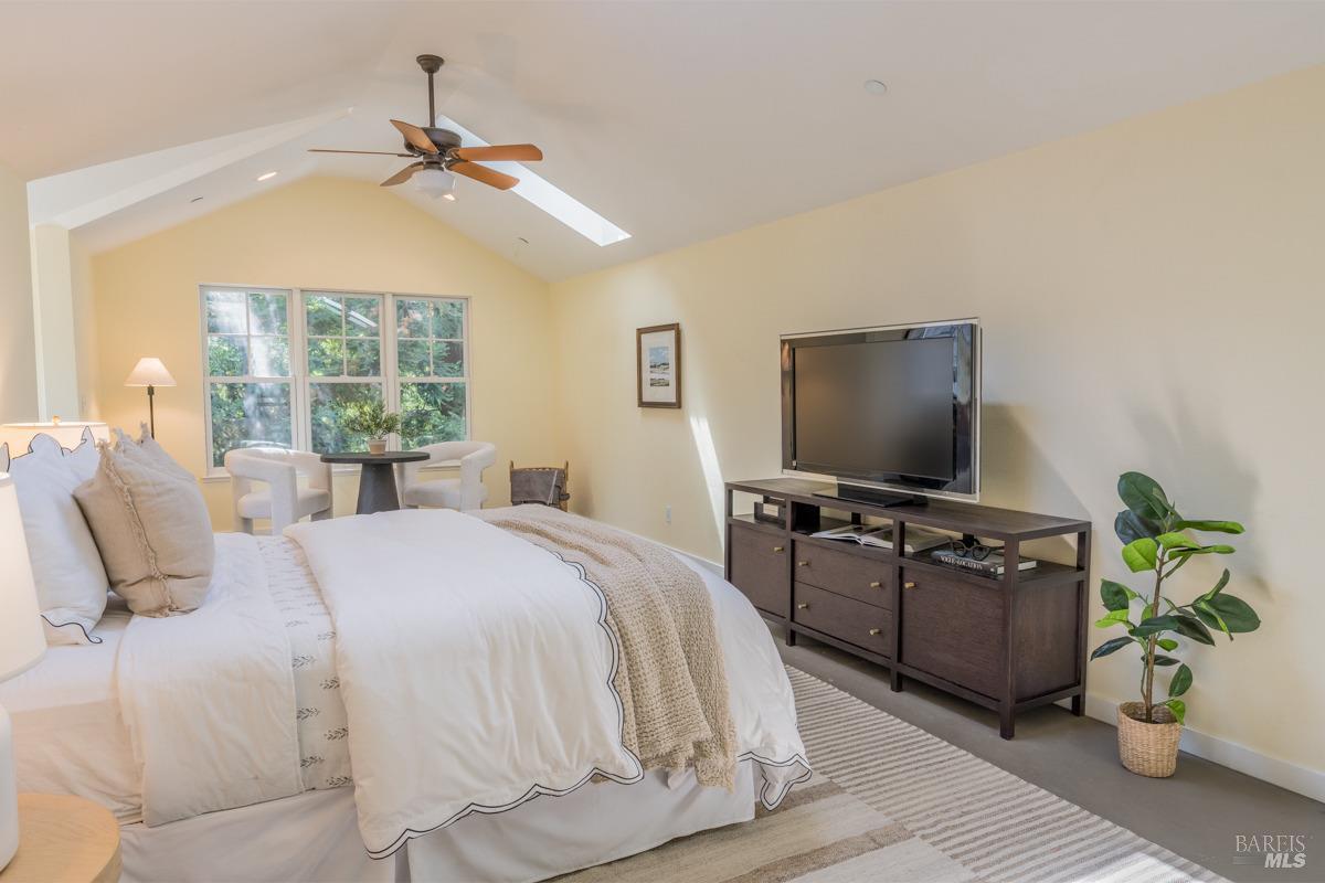 1250 Lovall Valley Rd