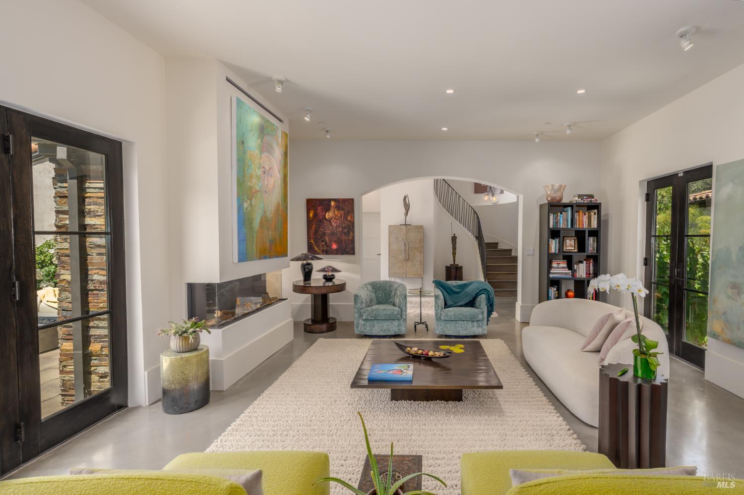 280 Serres Dr