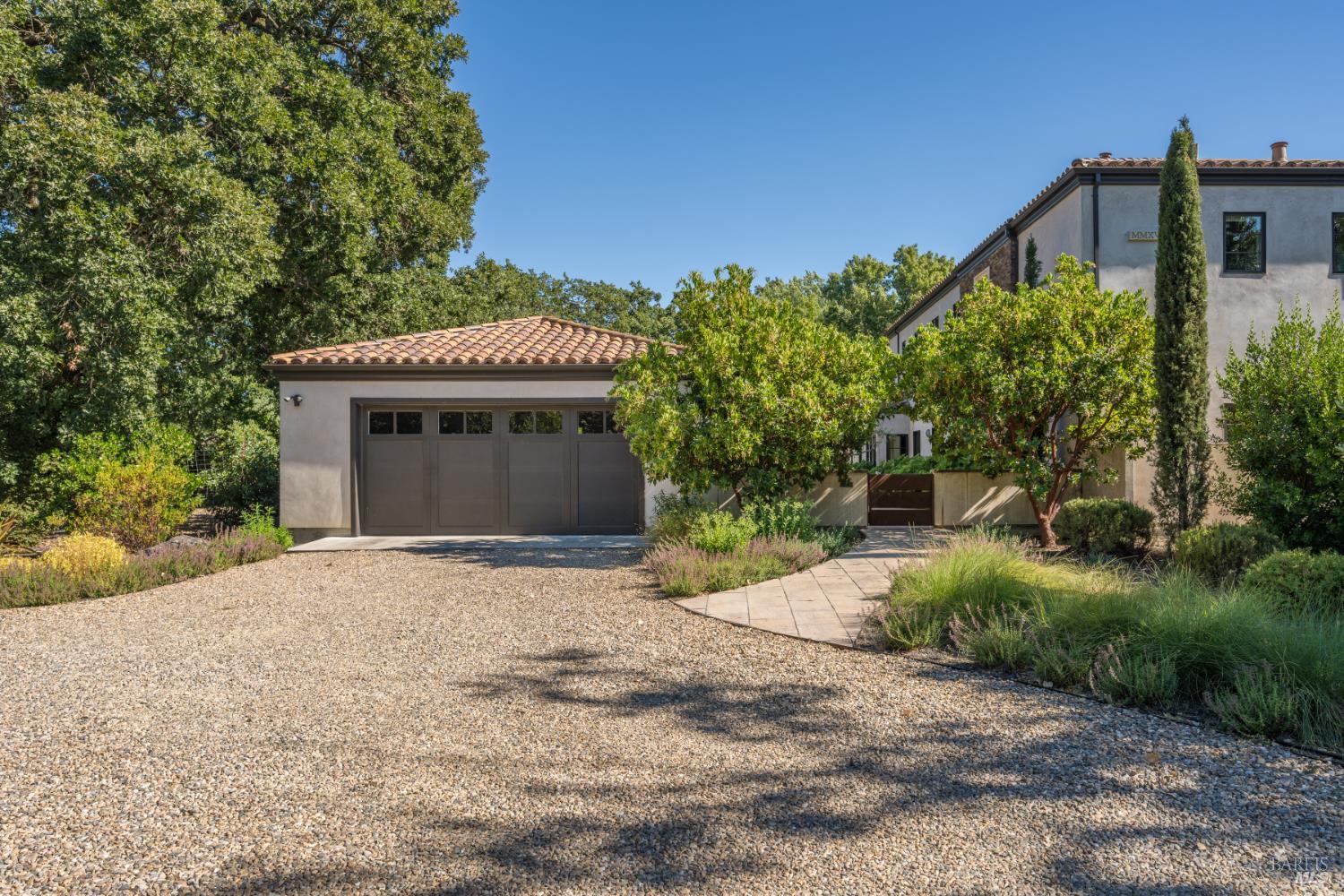 280 Serres Dr