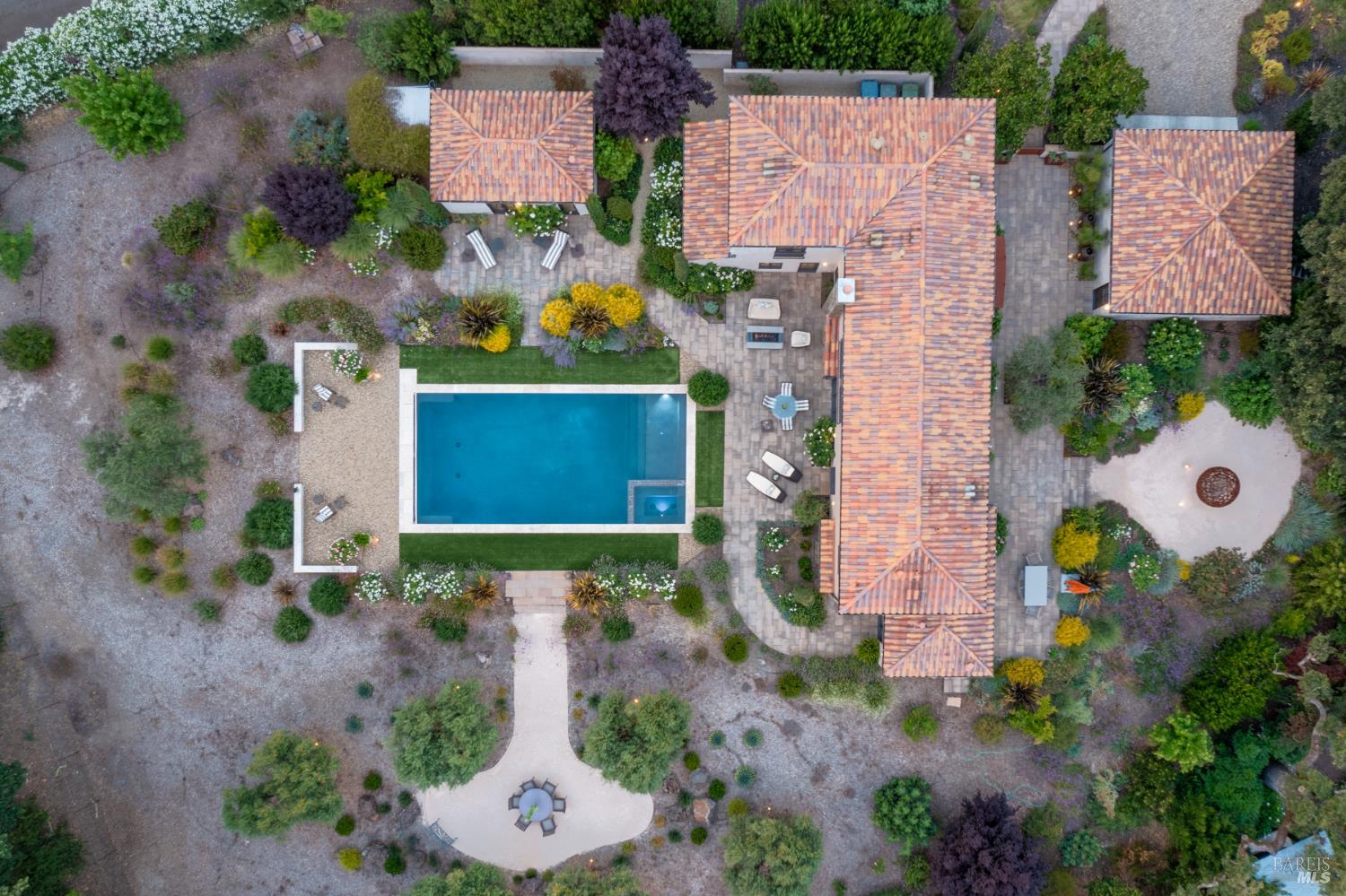280 Serres Dr