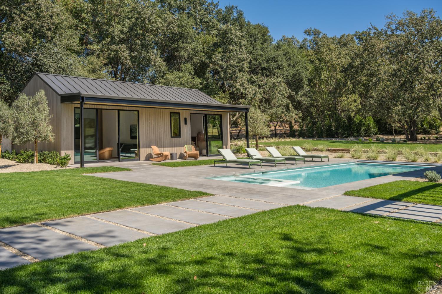 1438 Ridge Valley Rd