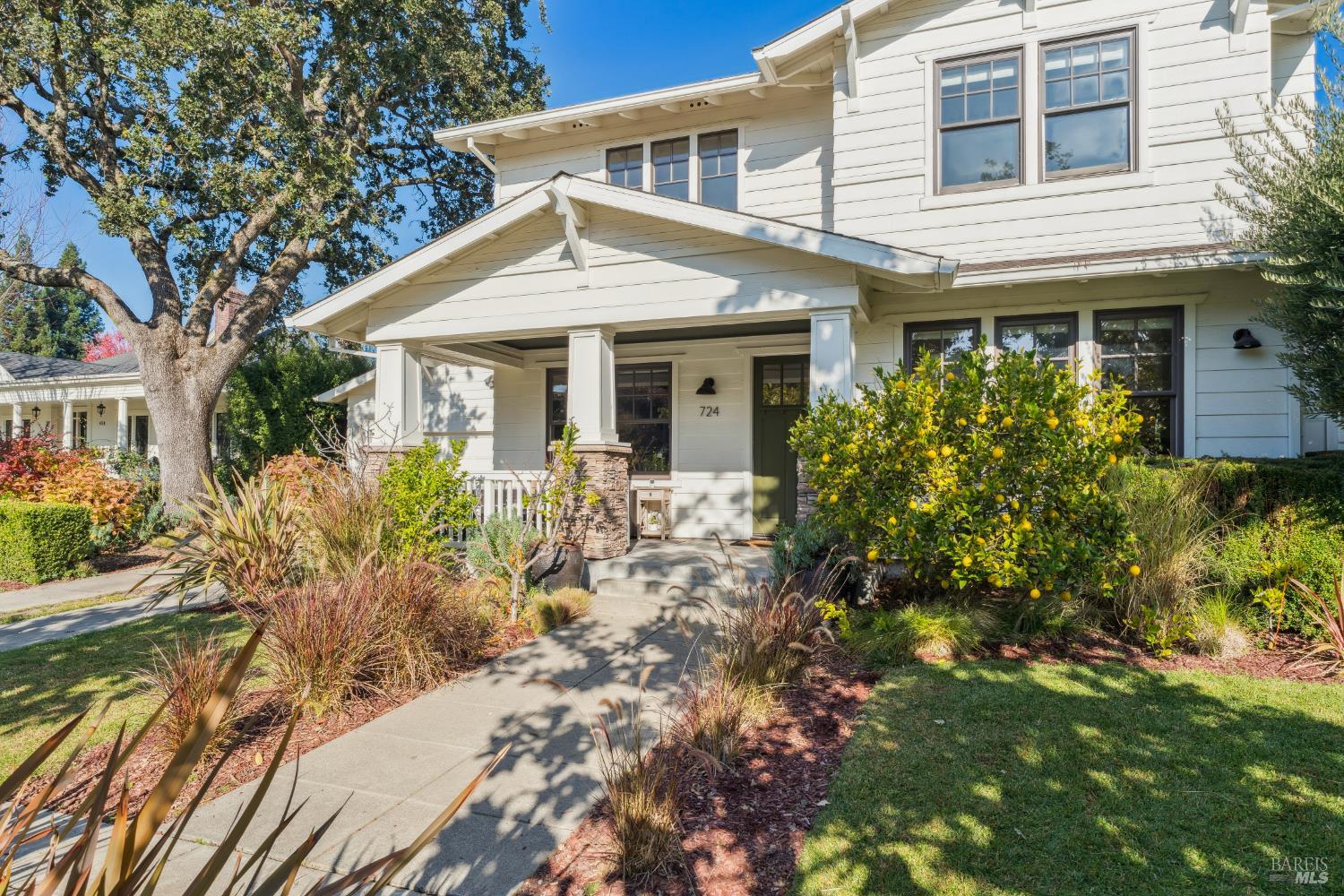 724 Charles Van Damme Way