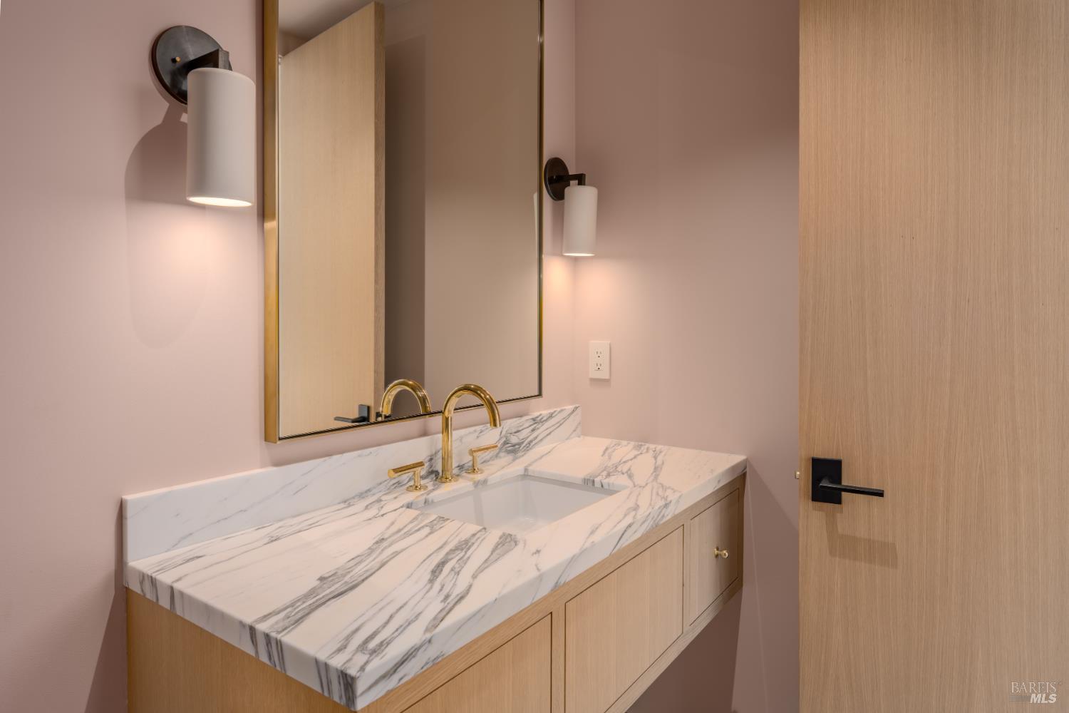 1438 Ridge Valley Road