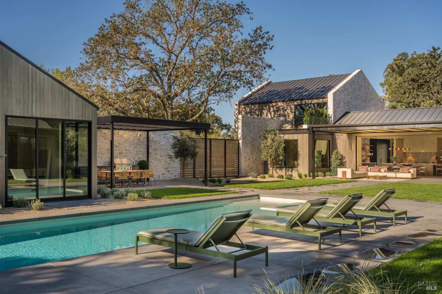 1438 Ridge Valley Road