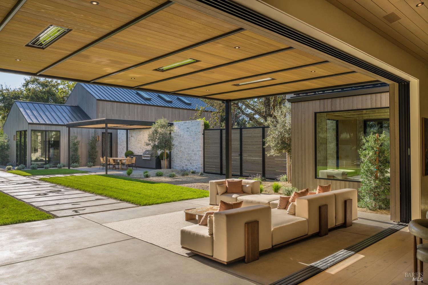 1438 Ridge Valley Road