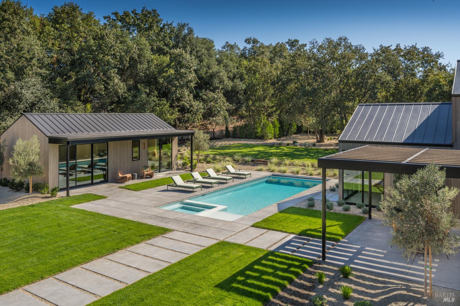 1438 Ridge Valley Road