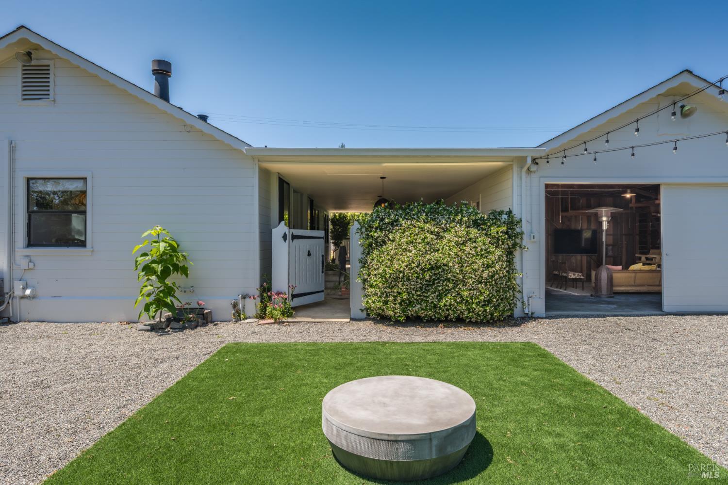 490 W Spain Street