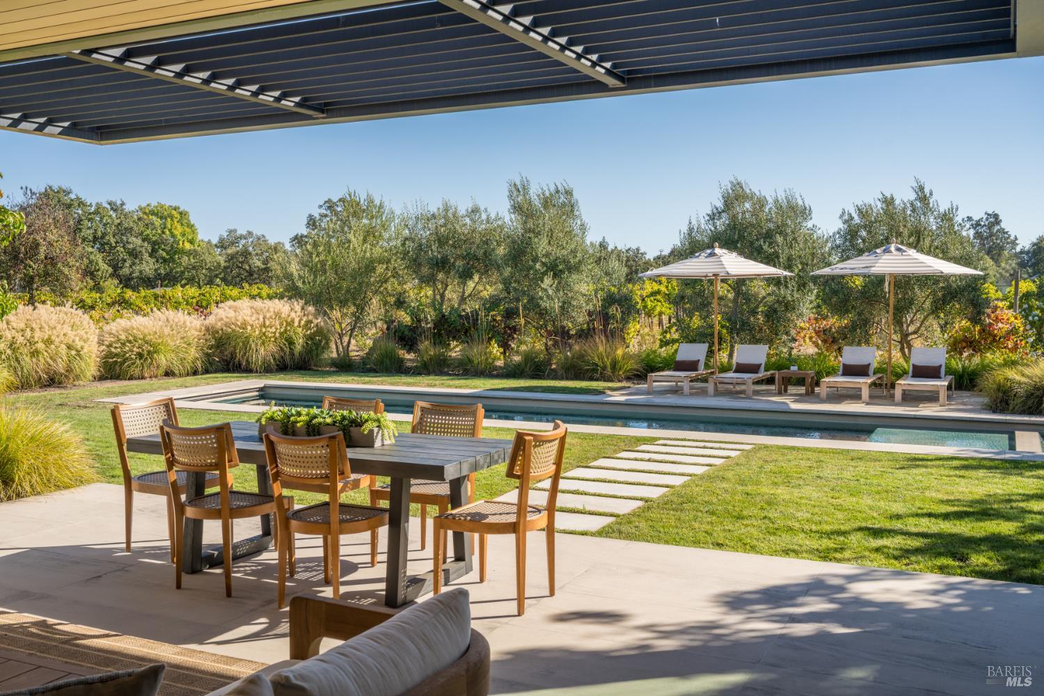 855 Grapestone Lane