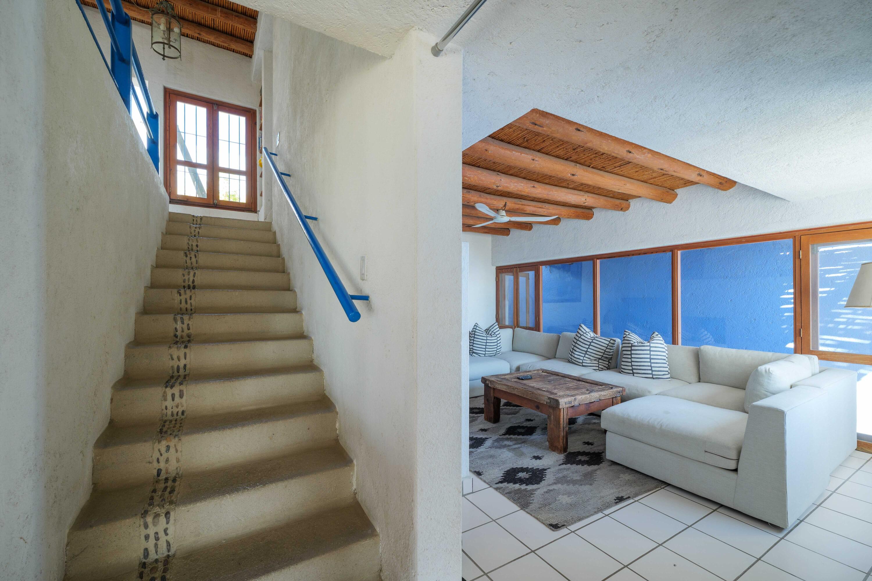 Camino Pacifico Alto, Casa Macias