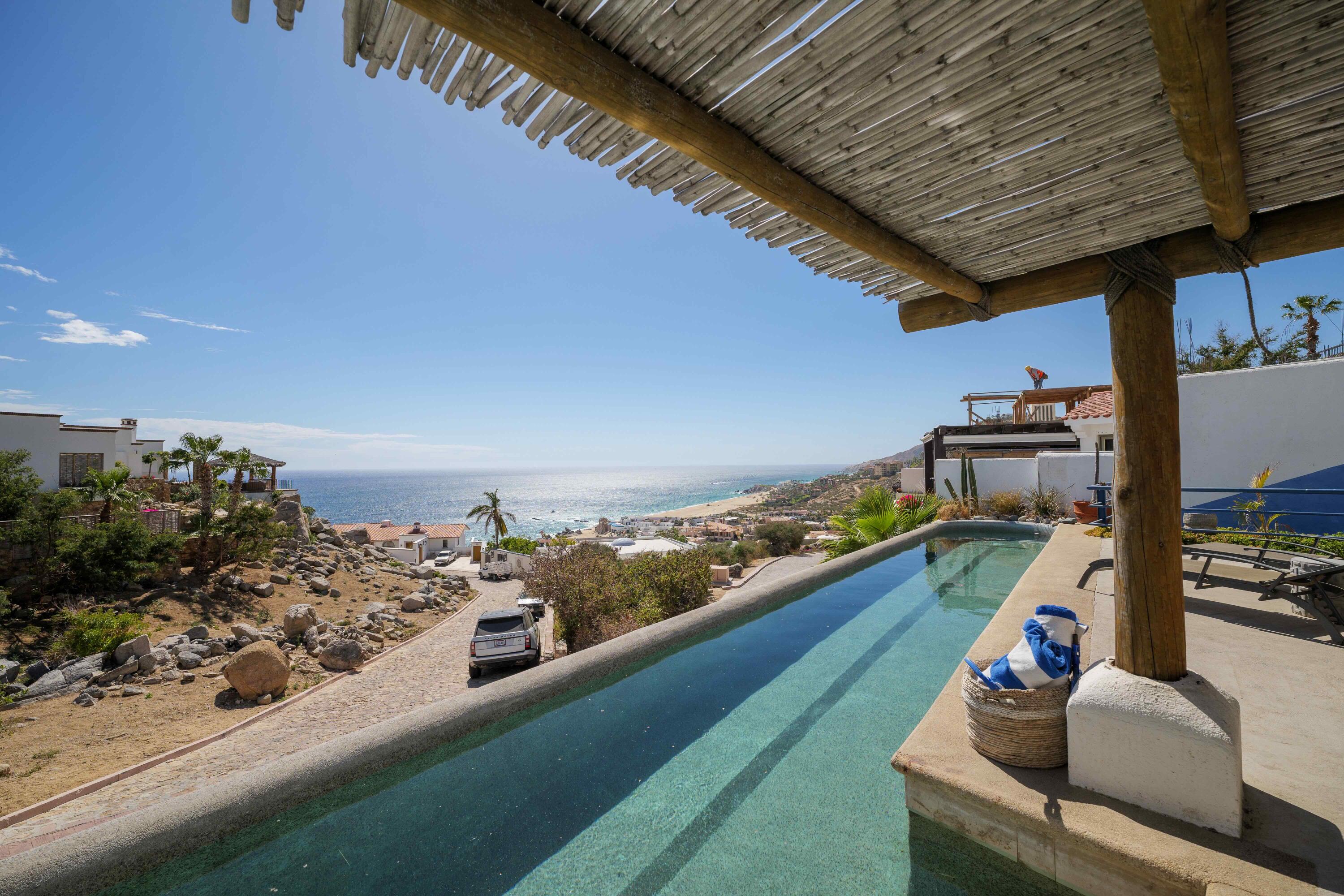 Camino Pacifico Alto, Casa Macias