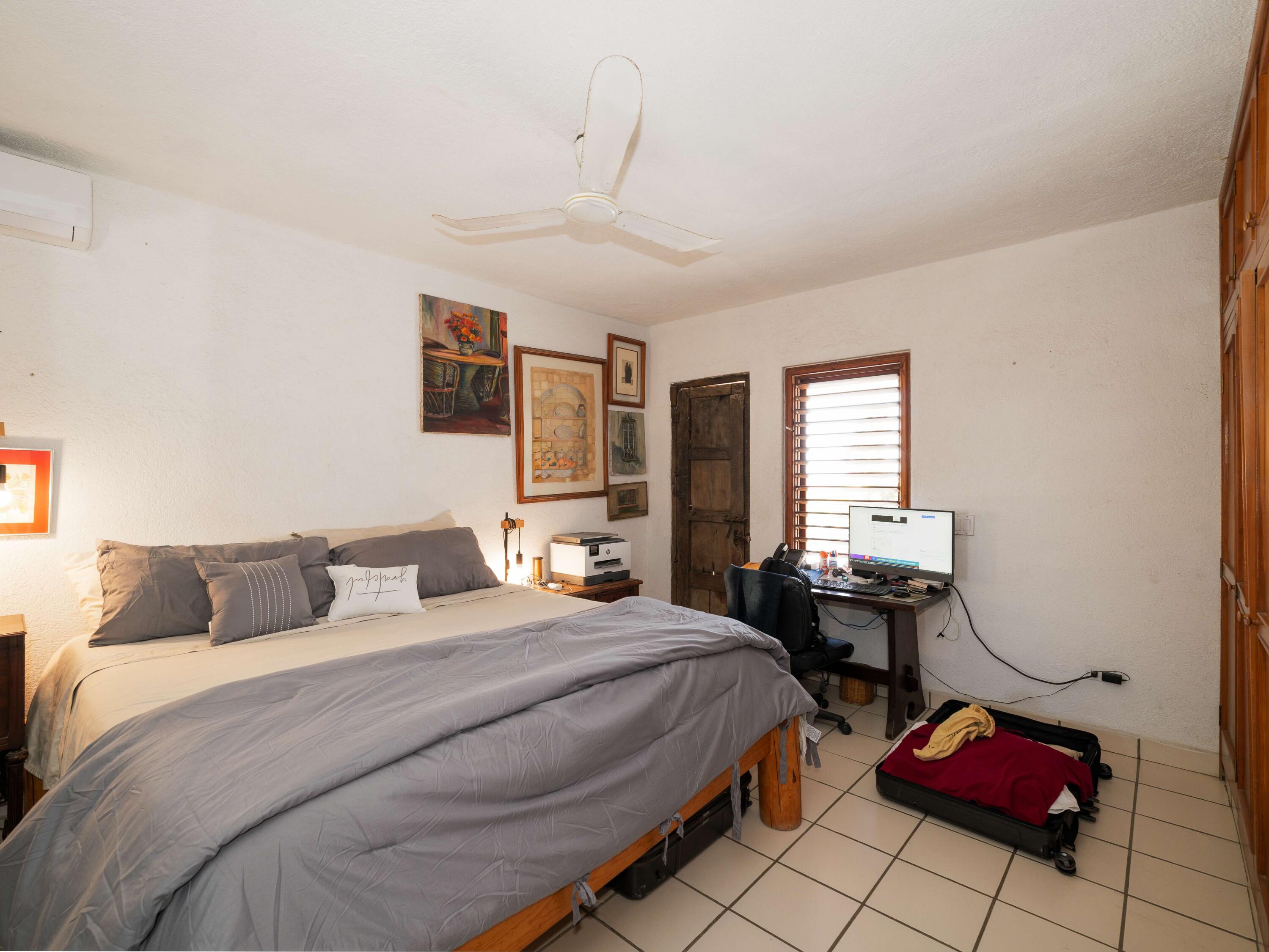 Camino Pacifico Alto, Casa Macias