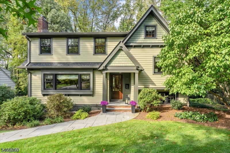 17 Old Oak Dr