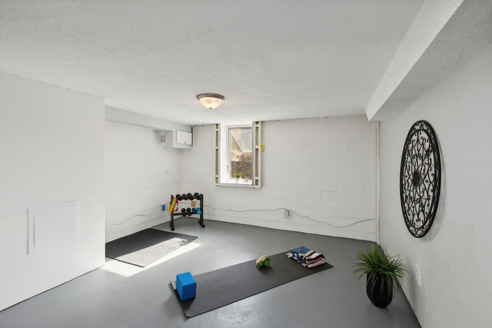 1454 Hague Avenue