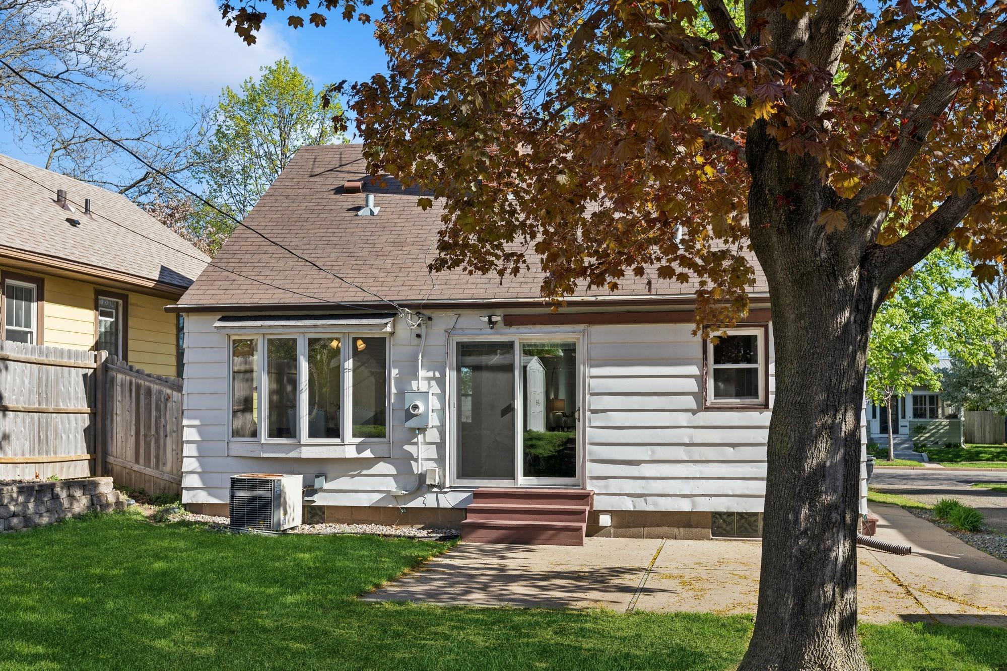 1454 Hague Avenue
