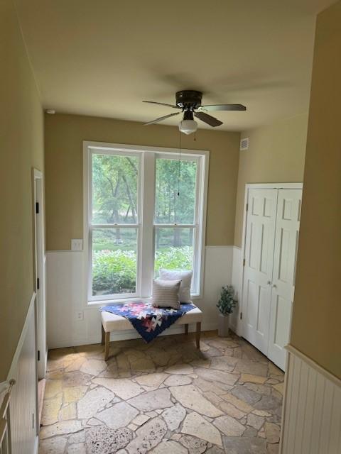 805 Abbott Street W
