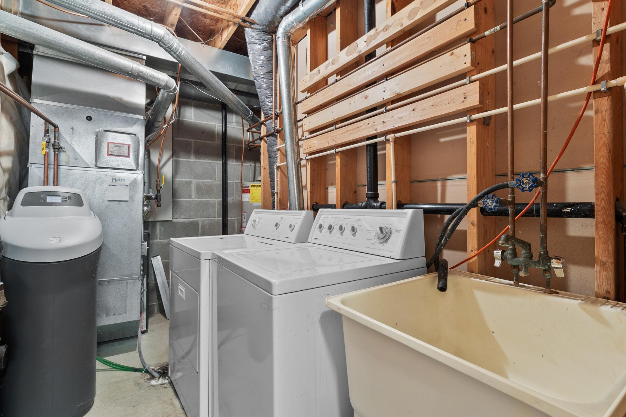 15126 Cimarron Avenue