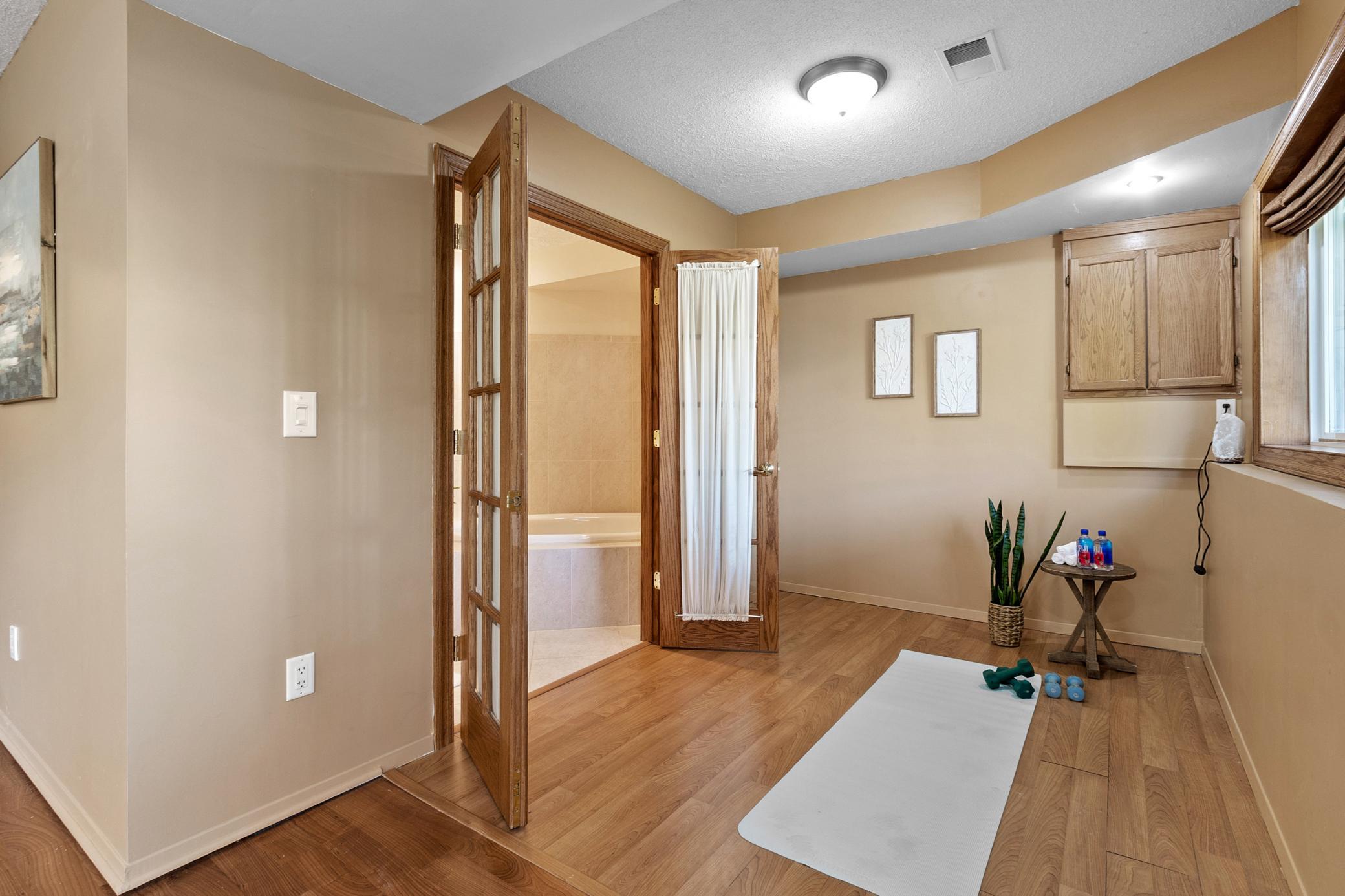 15126 Cimarron Avenue