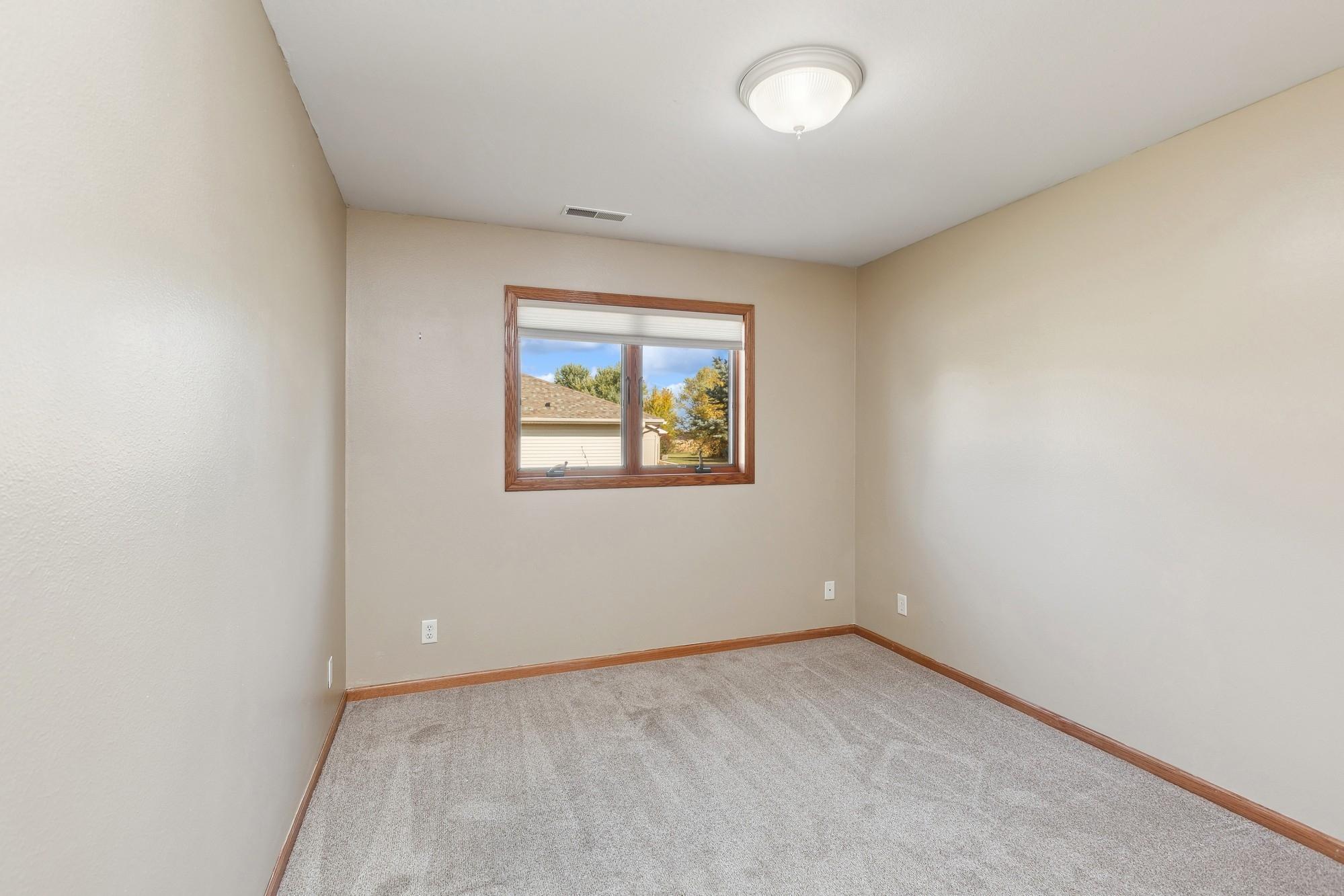 1423 Summit Street Unit: 9