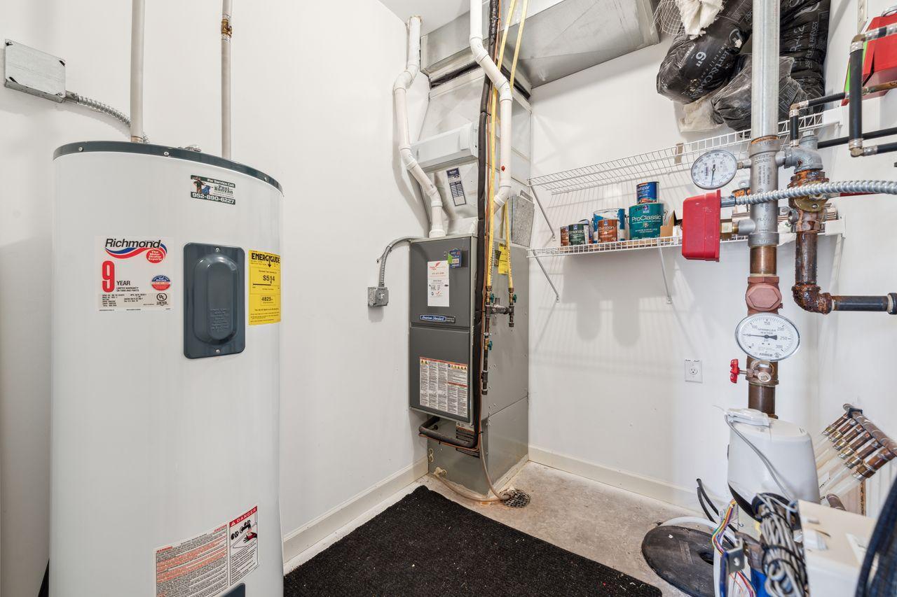 5835 Oakgreen Court N