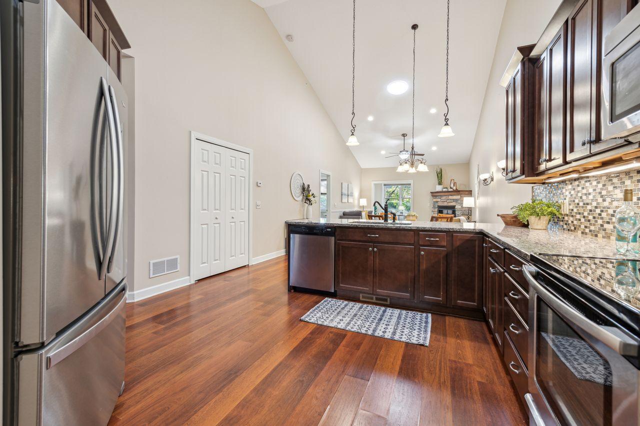 5835 Oakgreen Court N