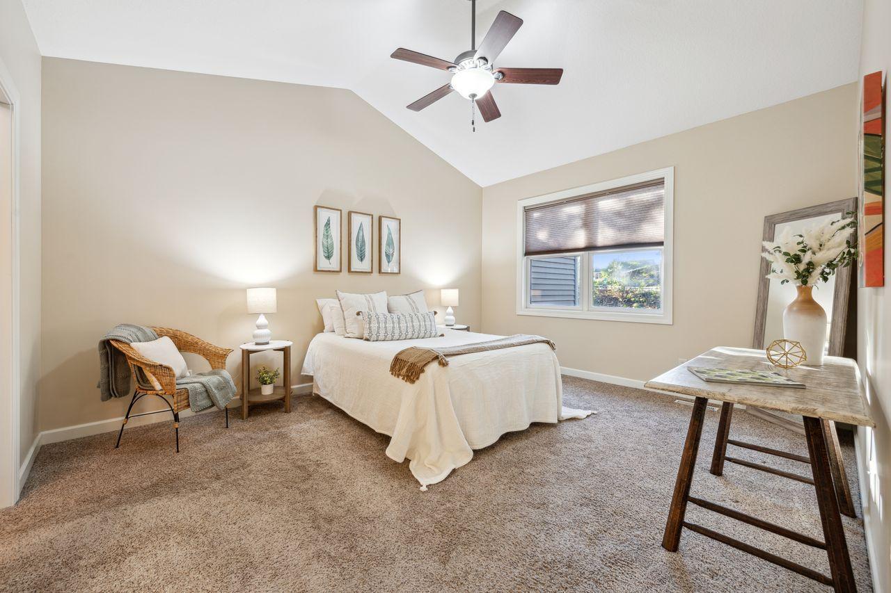 5835 Oakgreen Court N