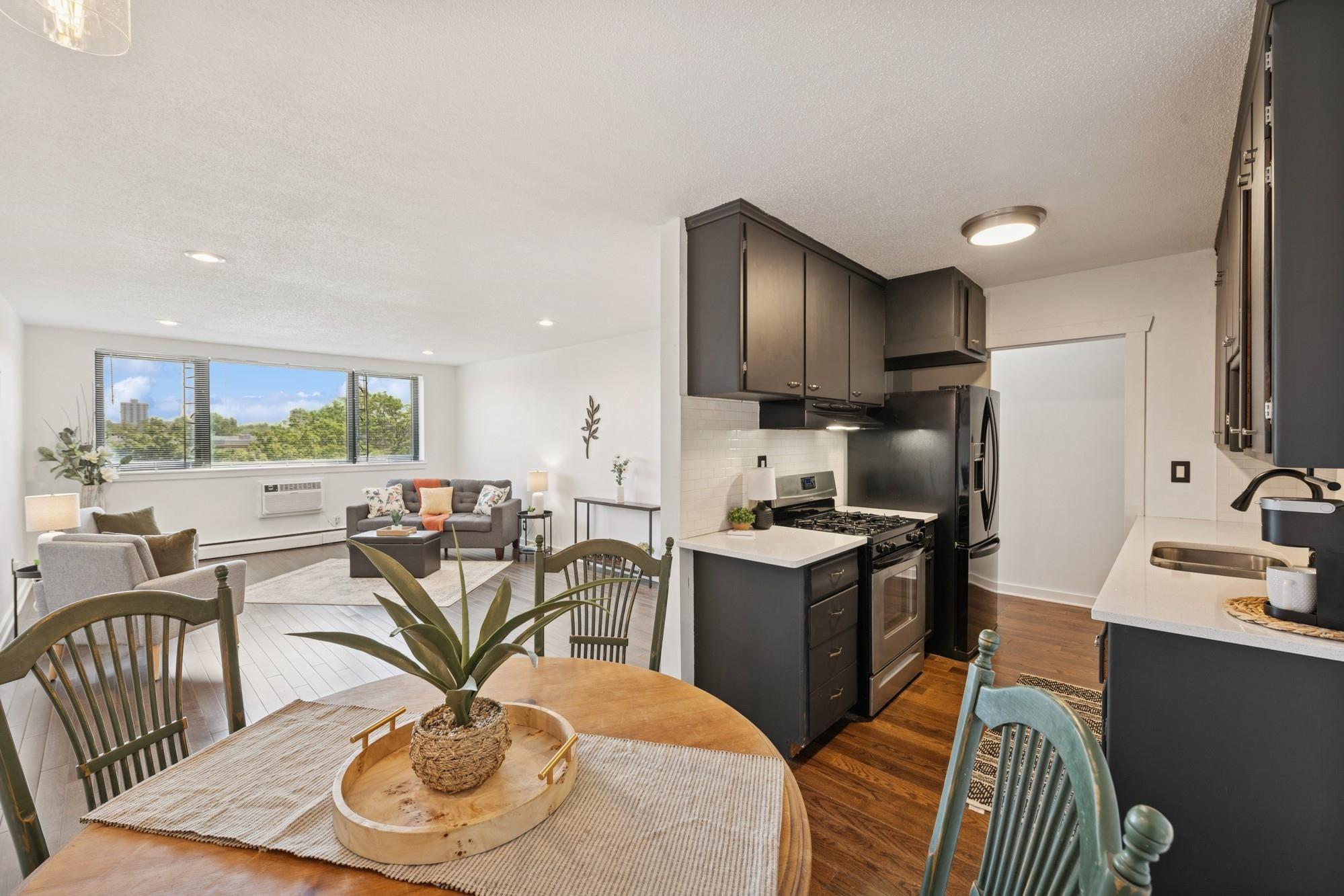 2500 Blaisdell Avenue Unit: 401