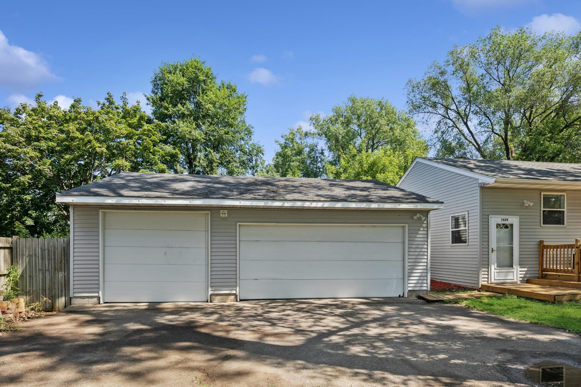 1624 Old Hudson Road